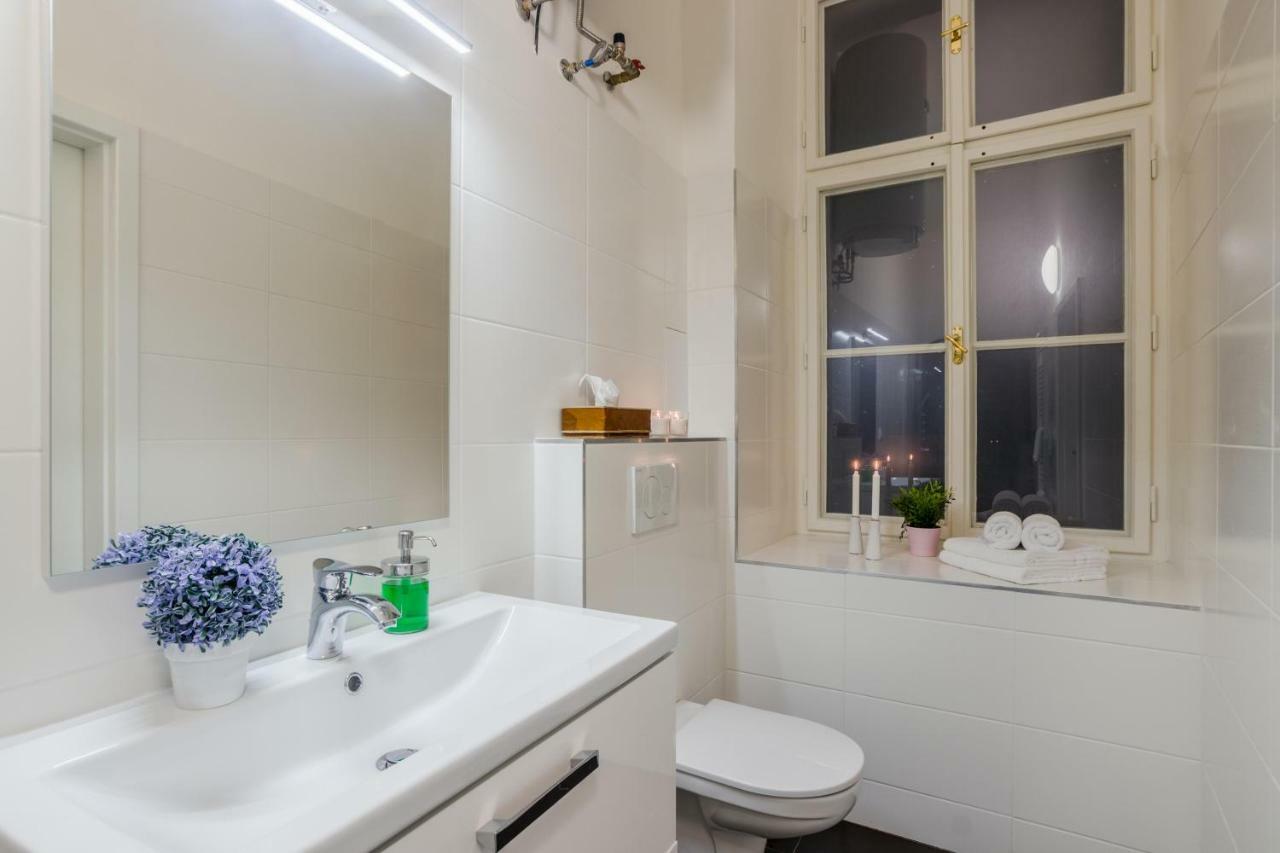 Prague Apt Near Charles Bridge By Michal&Friends Exteriör bild